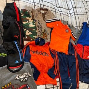 Large Boys mix lot of various brands sz boys 4+